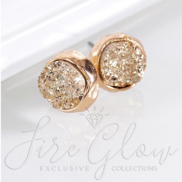 Fire Glow Jewelry - Gold Tone Stud Earrings In Gold Drusy / Druzy